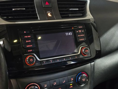 Used 2017 Nissan Sentra SV w/ Style Package image 29