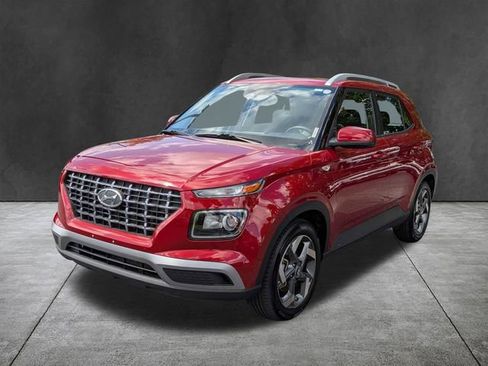 Used 2025 Hyundai Venue SEL FWD image 9