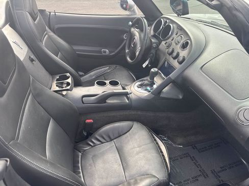Used 2008 Pontiac Solstice Convertible w/ Premium Package RWD image 12