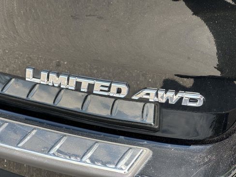 Used 2015 Toyota Highlander Limited AWD/4WD image 10