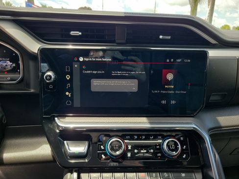 Used 2024 GMC Sierra 1500 Denali w/ Technology Package AWD/4WD image 22