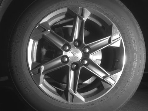 Used 2025 Chevrolet Blazer LT FWD image 12