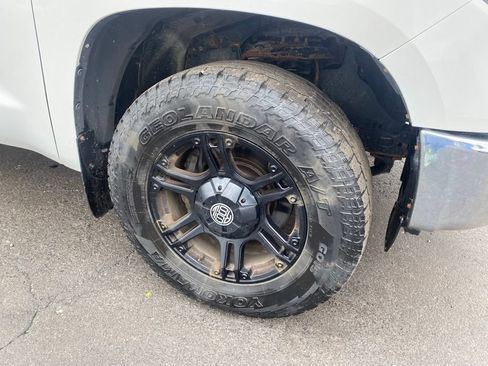 Used 2016 Toyota Tundra SR5 AWD/4WD image 27