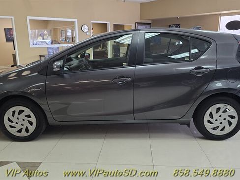 Used 2016 Toyota Prius C Two FWD image 6