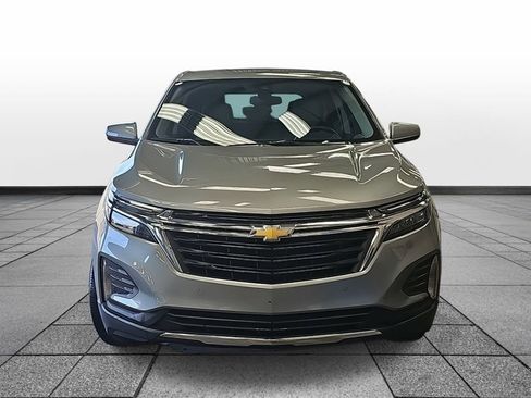 Used 2024 Chevrolet Equinox LT image 2