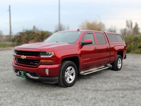 Used 2018 Chevrolet Silverado 1500 LT w/ All Star Edition image 3