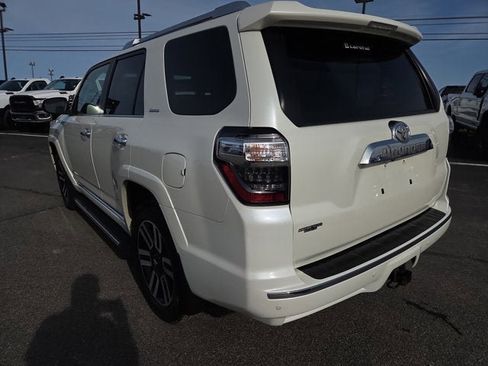 Used 2022 Toyota 4Runner Limited AWD/4WD image 4