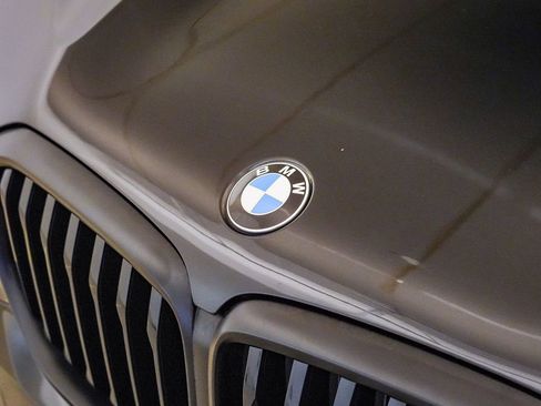 Certified 2024 BMW X5 xDrive40i w/ M Sport Package AWD/4WD image 9