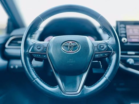 Used 2021 Toyota Camry SE FWD image 13