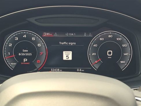 Used 2019 Audi Q8 Premium Plus image 22