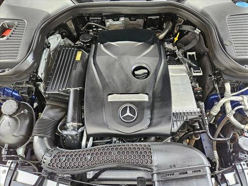 Used 2017 Mercedes-Benz GLC 300 4MATIC image 27