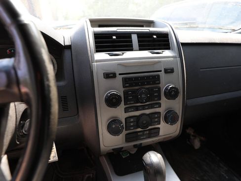 Used 2011 Ford Escape XLT FWD image 19