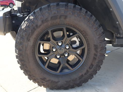 Used 2025 Jeep Wrangler Unlimited Sport S 4xe AWD/4WD image 25