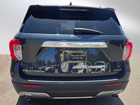 Used 2023 Ford Explorer Platinum w/ Premium Technology Package AWD/4WD image 4