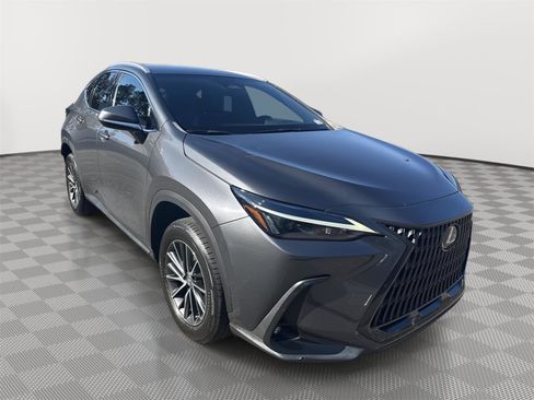 Used 2022 Lexus NX 250 FWD image 4