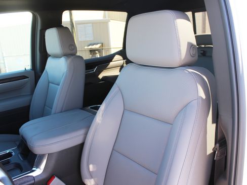 New 2026 GMC Sierra 1500 SLT image 32