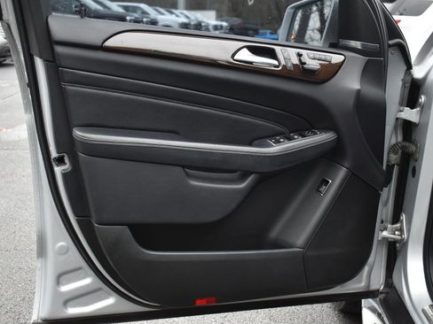 Used 2015 Mercedes-Benz ML 350 4MATIC image 9