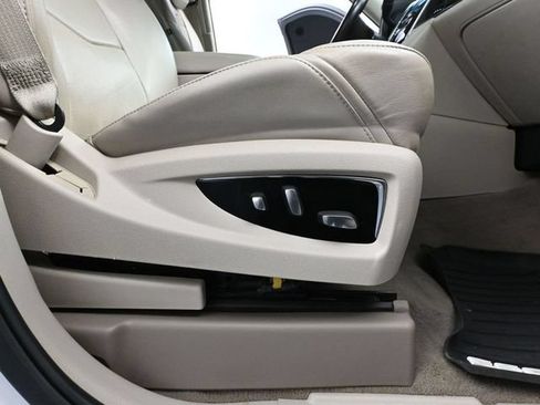 Used 2017 Cadillac Escalade ESV 4WD image 50