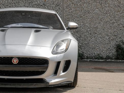 Used 2017 Jaguar F-TYPE Coupe image 37