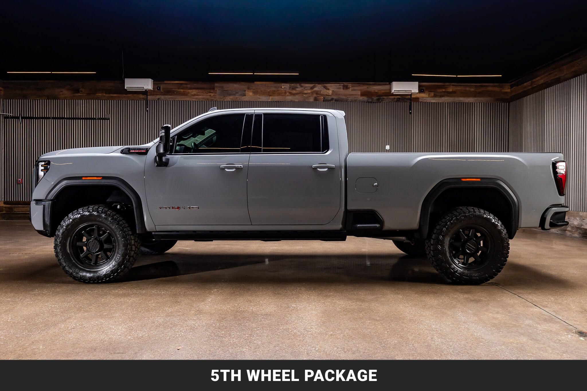 Used 2024 GMC Sierra 3500 AT4 w/ AT4 Preferred Package AWD/4WD image 6