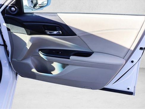 Used 2013 Honda Accord EX-L image 29