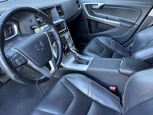 Used 2017 Volvo S60 T5 Dynamic w/ Vision Package image 9