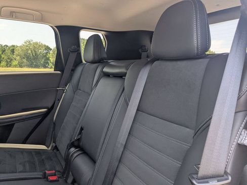 Used 2025 Mitsubishi Outlander SE FWD image 28