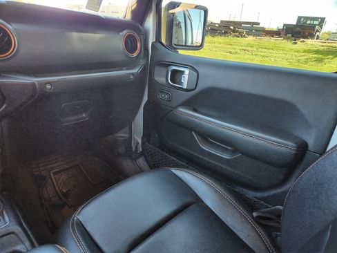 Used 2022 Jeep Gladiator Mojave image 23