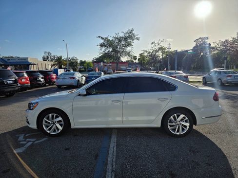 Used 2018 Volkswagen Passat 2.0T SE image 7