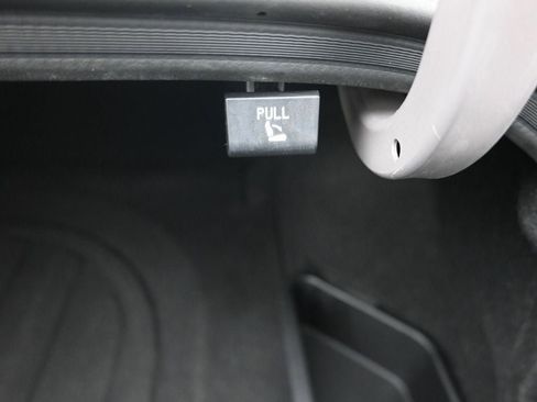 Certified 2022 Hyundai Elantra SEL w/ Preferred Accessory Package image 25