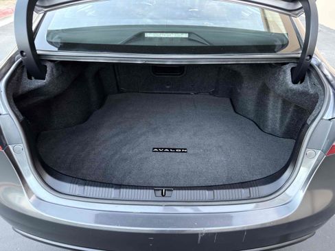 Used 2014 Toyota Avalon Limited image 70