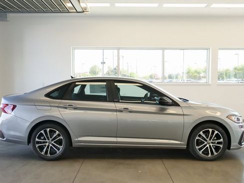 New 2025 Volkswagen Jetta Sport image 7