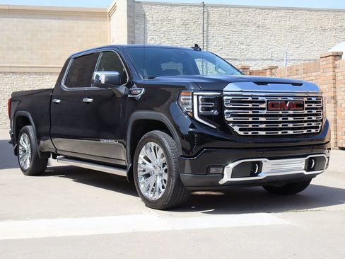 Used 2023 GMC Sierra 1500 Denali w/ Denali Reserve Package AWD/4WD image 2