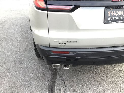 New 2026 GMC Acadia AT4 w/ Luxury Package image 11