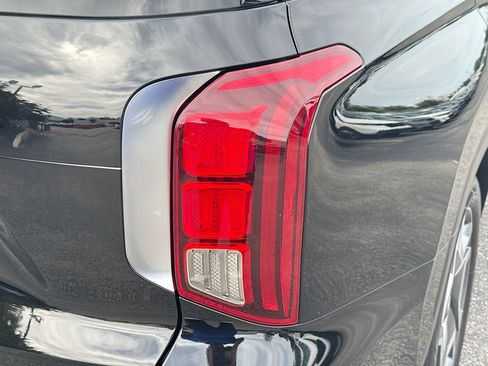 Used 2023 Hyundai Palisade Limited image 27