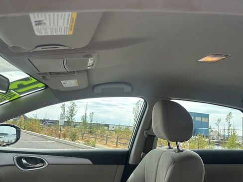 Used 2015 Nissan Sentra SV image 28