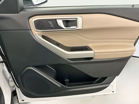 Used 2024 Ford Explorer XLT w/ Equipment Group 202A image 34