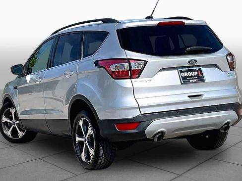 Used 2017 Ford Escape SE w/ Equipment Group 201A FWD image 12