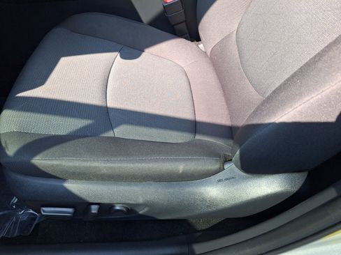 Used 2025 Toyota RAV4 XLE image 16