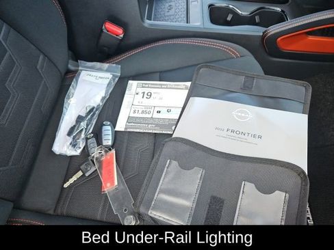 Used 2022 Nissan Frontier PRO-4X image 40