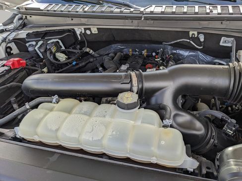Used 2023 Ford Expedition Limited AWD/4WD image 10