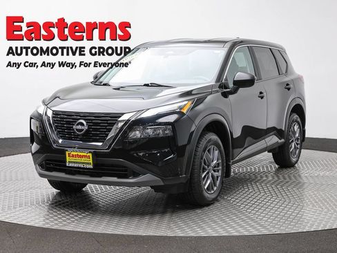 Used 2023 Nissan Rogue S AWD/4WD image 1