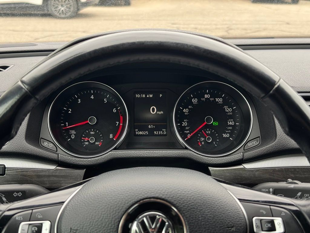 Used 2018 Volkswagen Passat 2.0T SE FWD image 34