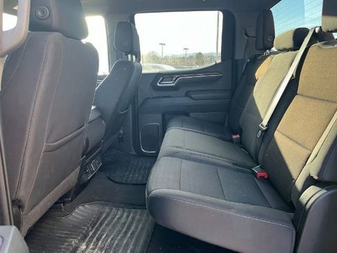 Used 2025 Chevrolet Silverado 1500 LT AWD/4WD image 13