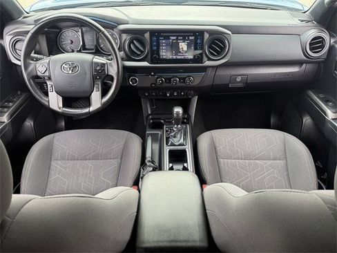 Used 2019 Toyota Tacoma TRD Sport w/ Technology Package image 11