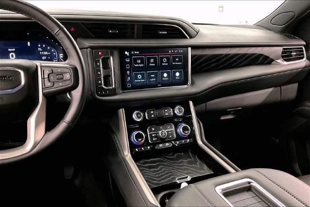 Used 2024 GMC Yukon XL Denali AWD/4WD image 7