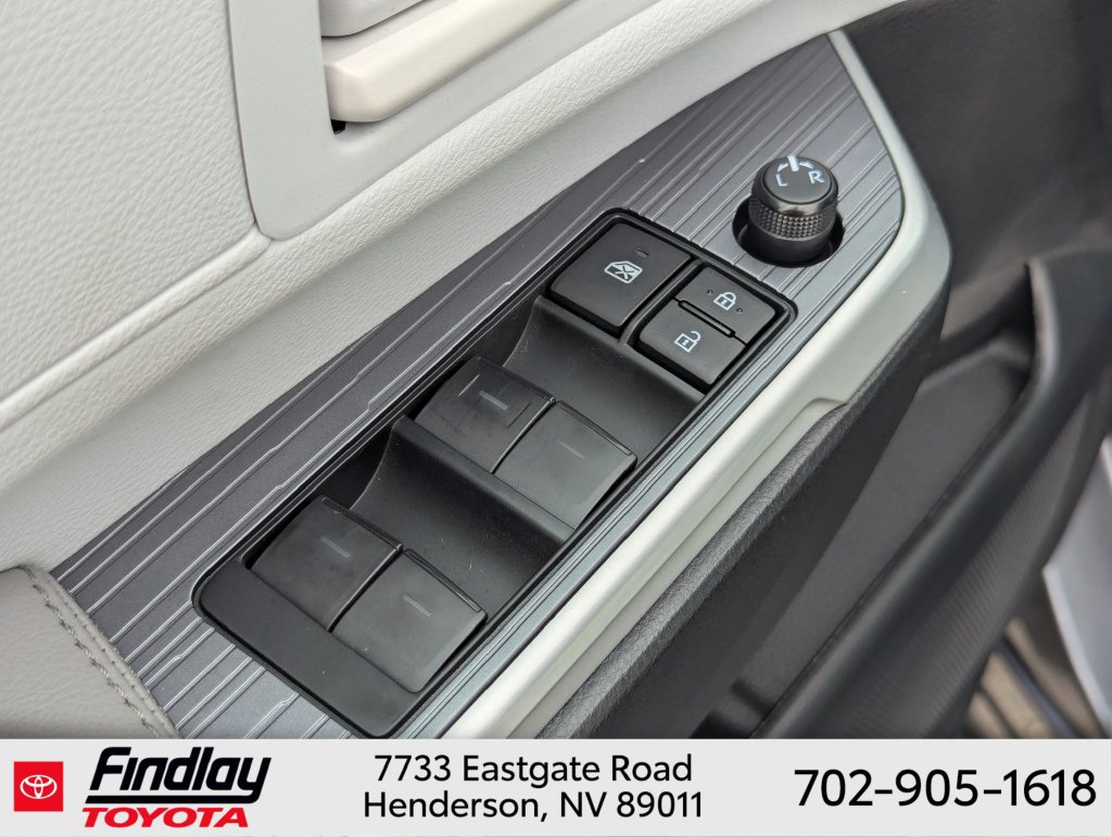 Certified 2025 Toyota Sienna LE AWD/4WD image 16