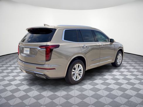 Used 2023 Cadillac XT6 Luxury FWD image 9