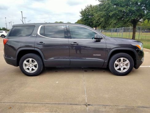 Used 2019 GMC Acadia SLE image 4