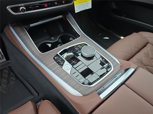 New 2026 BMW X5 xDrive50e w/ M Sport Package AWD/4WD image 29